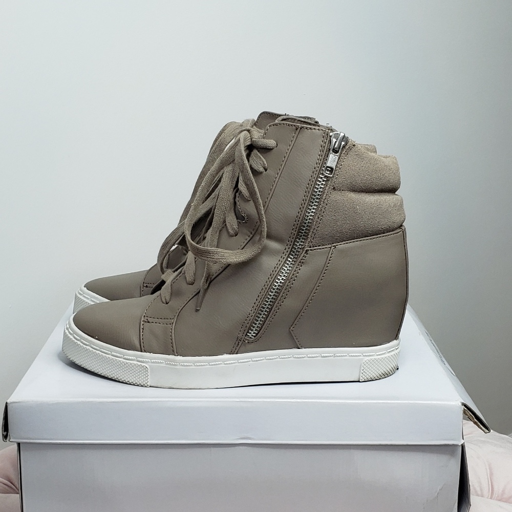 Steve Madden Lagoon Wedge Sneaker Grey (US 8.5)